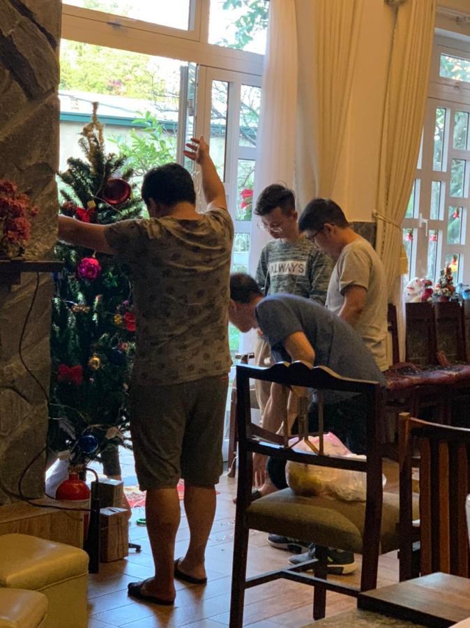 De Daisy Villa Homestay Da Lat Eksteriør billede