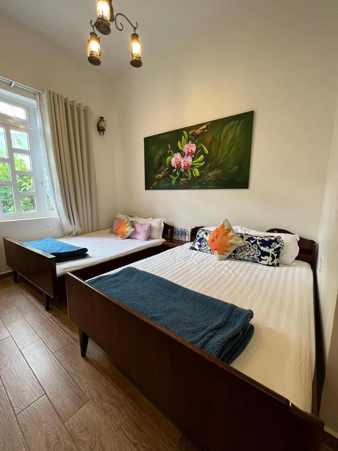 De Daisy Villa Homestay Da Lat Eksteriør billede